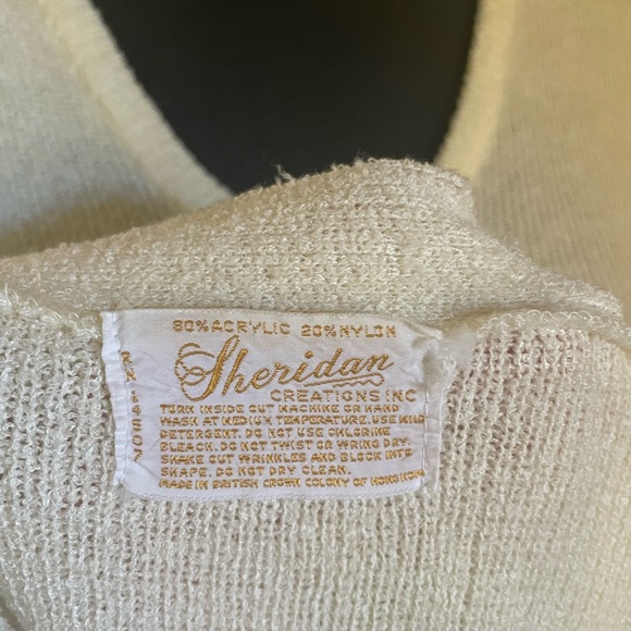 Lovely summer sweater - Picture 1 of 3